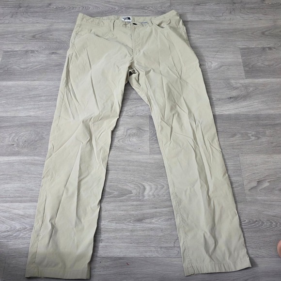 The North Face Hiking Pants Lightweight Travel Outdoor Khaki‎ Mens 36 - Picture 1 of 9